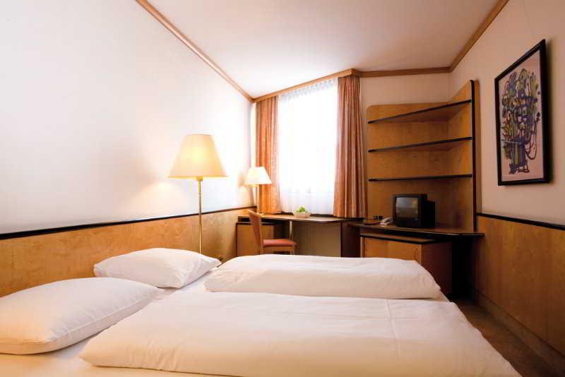 Aparthotel Living Am Deutschen Museum 3*